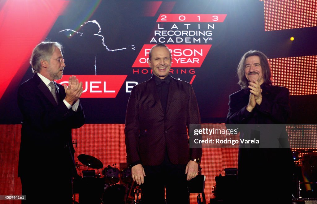 2013 Person Of The Year Honoring Miguel Bose - Show
