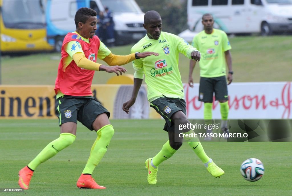 FBL-WC-2014-BRA-TRAINING