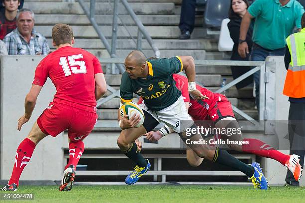 Liam Williams of Wales moves towards Cornal Hendricks of South Africa during the 2nd test match between South Africa and Wales at Mbombela Stadium on...