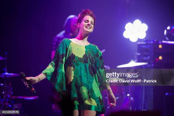 Lana Del Rey Celebrates La Fete De La Musique At Lolympia In Paris