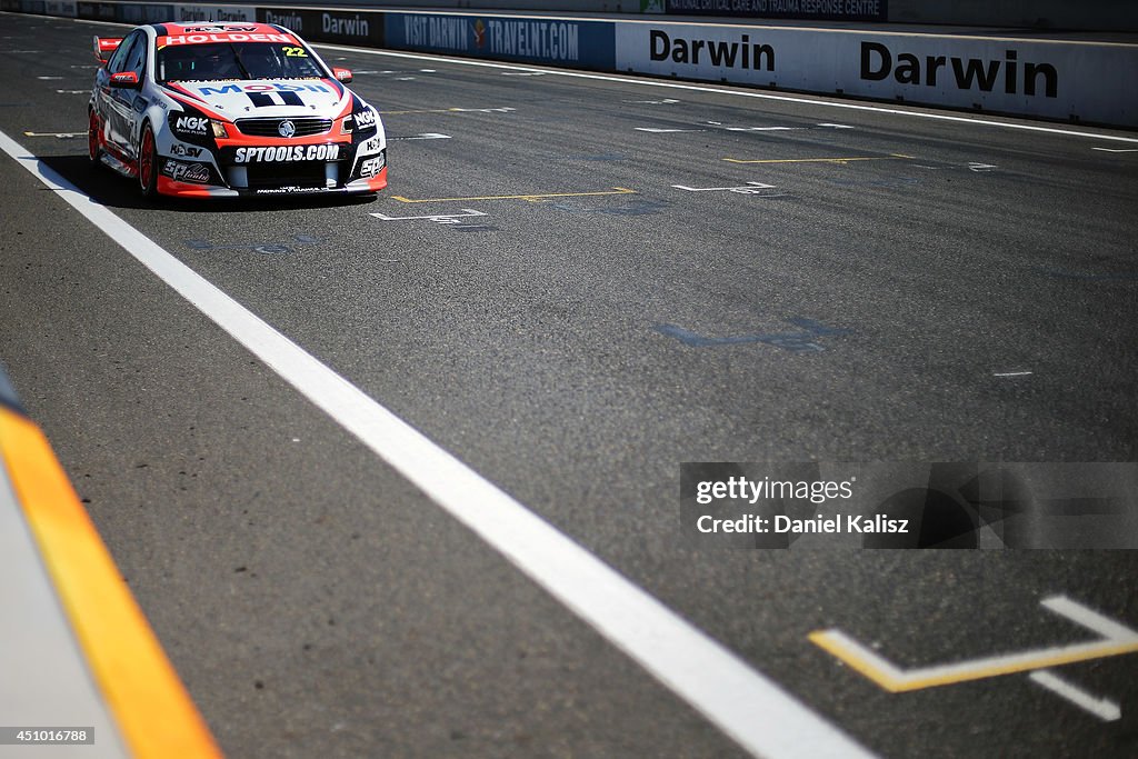 Darwin - V8 Supercars: Qualifying And Race 19