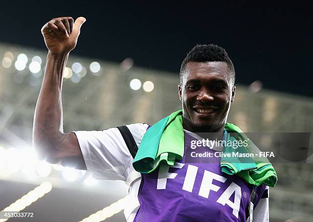Azubuike Egwuekwe of Nigeria celebrates the 1-0 win after the 2014 FIFA World Cup Brazil Group F match between Nigeria and Bosnia-Herzegovina at...