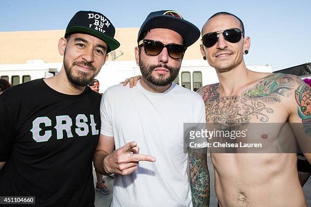 ideology Recollection load Vocalists Mike Shinoda of Linkin Park, Jeremy McKinnon of A Day To... News  Photo - Getty Images