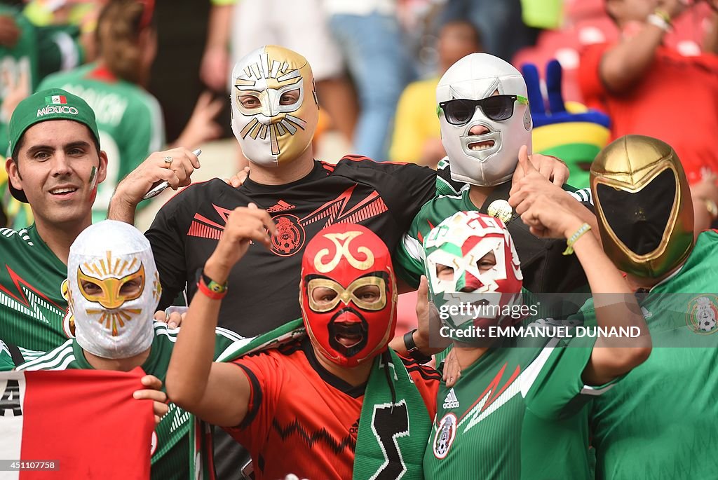 FBL-WC-2014-MATCH34-CRO-MEX-FANS