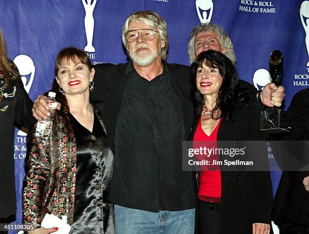 Inductee Bob Seger and his back up singers Shaun Murphy and Laura Creamer