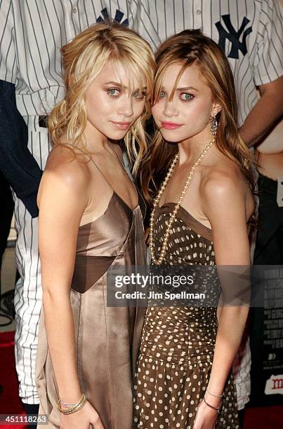 Ashley Olsen and Mary-Kate Olsen during 3rd Annual Tribeca Film Festival - New York Minute Premiere - Arrivals at Tribeca Performing Arts Center in...