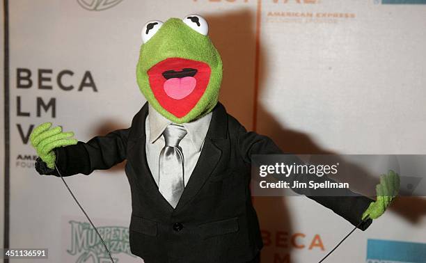 Muppet Characters Kermit Photos and Premium High Res Pictures - Getty ...