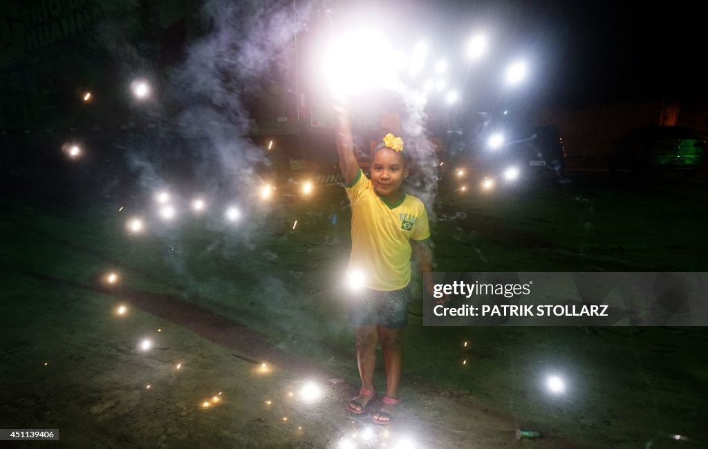 TOPSHOT-FBL-WC-2014-BRAZIL-FEATURE
