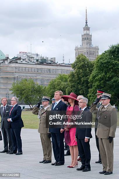 King Willem-Alexander of The Netherlands and Queen Maxima of The Netherlands visit the Tomb of the Unknown Soldier during their trip to Poland on...