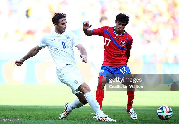 Frank Lampard of England is challenged by Yeltsin Tejeda of Costa Rica during the 2014 FIFA World Cup Brazil Group D match between Costa Rica and...