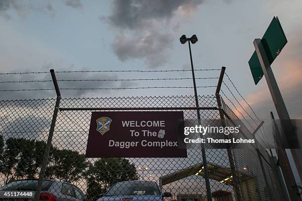 Dagger Complex Photos and Premium High Res Pictures - Getty Images