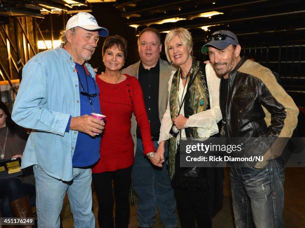 Bobby Bare, Nancy Jones, Kirt Webster, Janie Fricke and Lee Greenwood pose during rehearsals of Playin' Possum! The Final No Show Tribute To George...