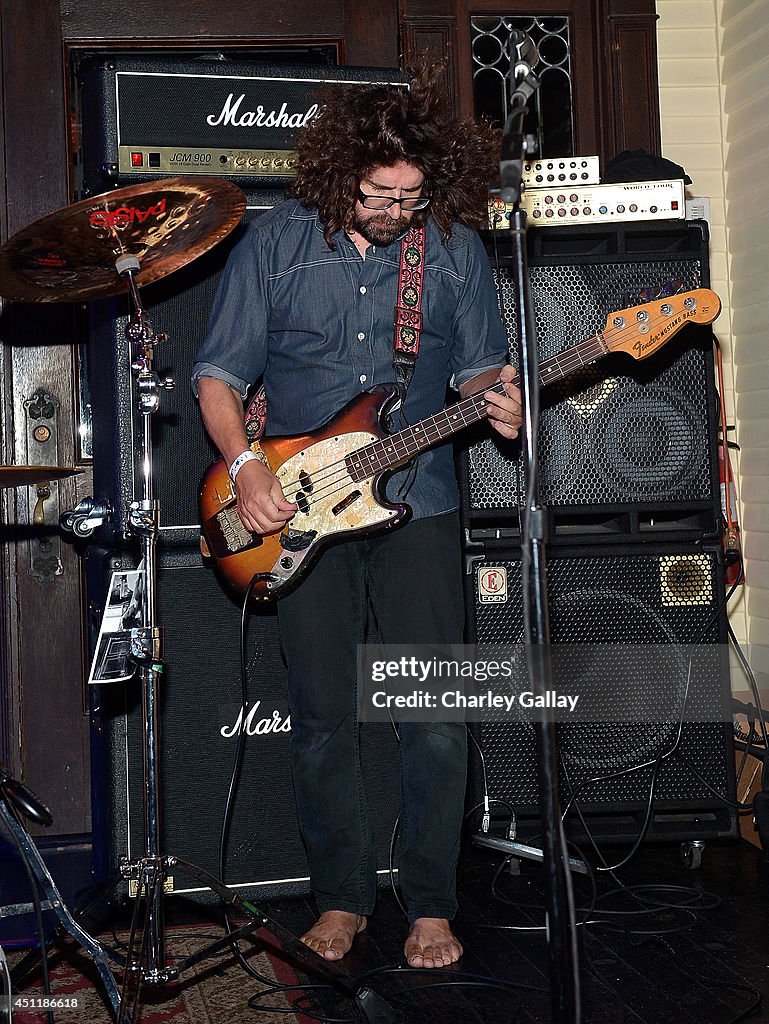 Marshall Headphones Presents Jason Lee Parry's EXILE Gallery With Performances By J Mascis And The Family Rain