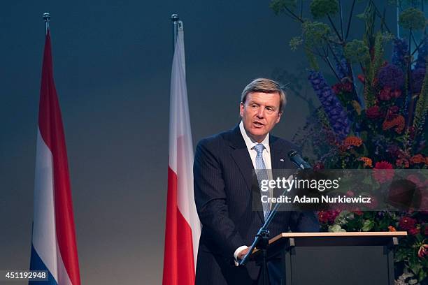 King Willem-Alexander speaks while the Polish-Dutch Economic Forum 'Innovation: Solutions for a common future' at National Stadium as part of his...