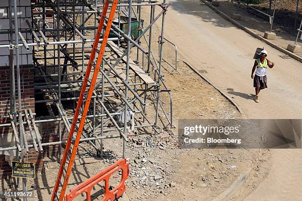 Hod Def 34 Hod Carriers Building Stock Photos, High-Res Pictures, and Images ...