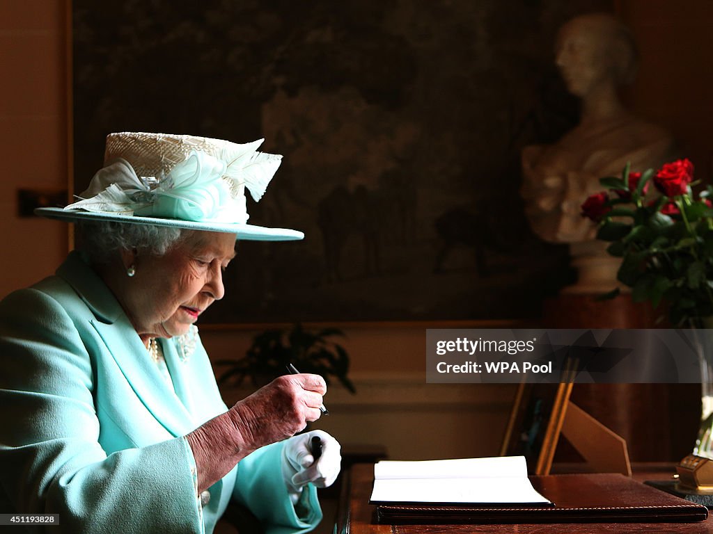 Queen Elizabeth II And Duke Of Edinburgh Visit Northern Ireland - Day 3