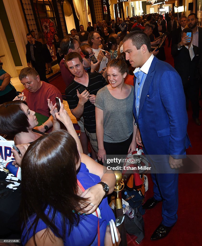 2014 NHL Awards - Red Carpet