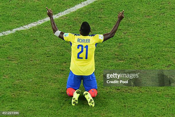Gabriel Achilier of Ecuador reacts after a 0-0 draw during the 2014 FIFA World Cup Brazil Group E match between Ecuador and France at Maracana on...