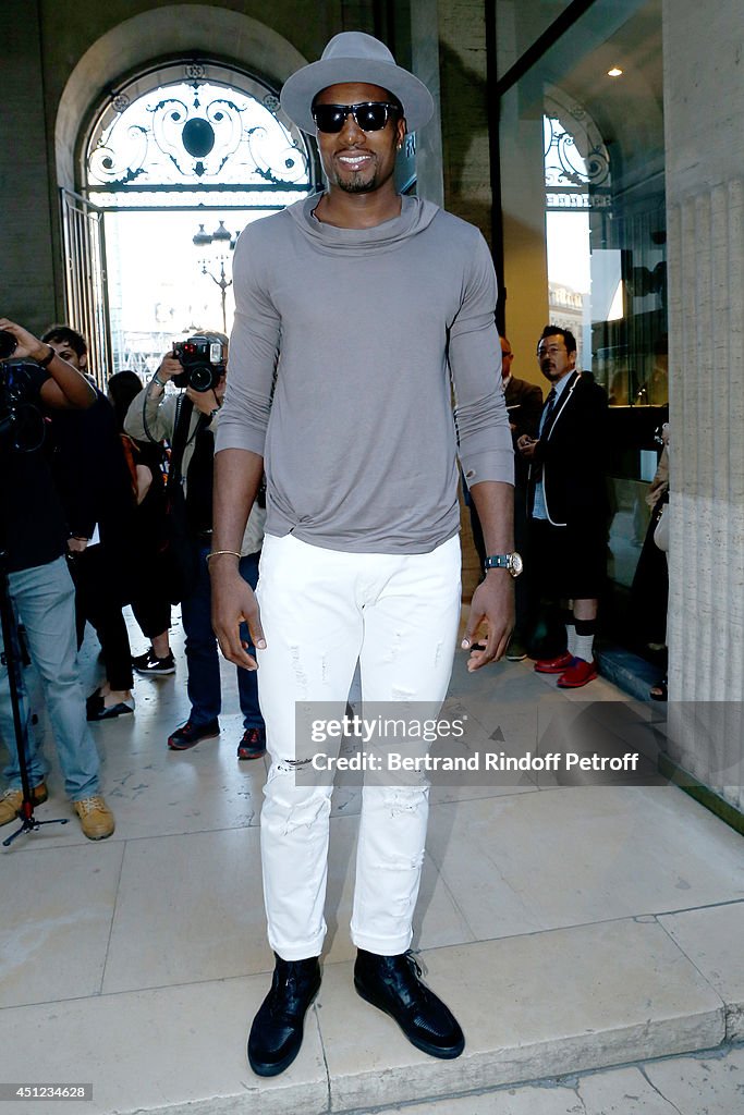 Raf Simons : Front Row  - Paris Fashion Week - Menswear S/S 2015