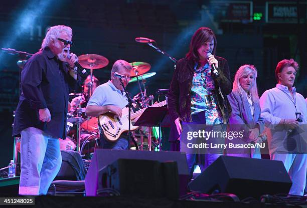 Graham Brown and Suzy Bogguss perform during rehearsals of Playin' Possum! The Final No Show Tribute To George Jones at Bridgestone Arena on November...