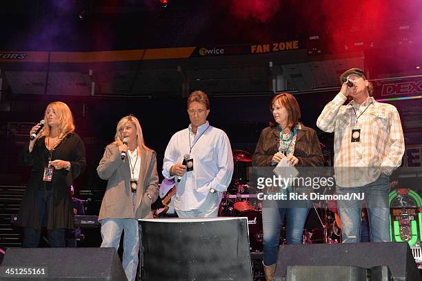 Lisa Matassa, Jett Williams, TG Sheppard, Suzy Bogguss, and Tracy Lawrence perform during rehearsals of Playin' Possum! The Final No Show Tribute To...