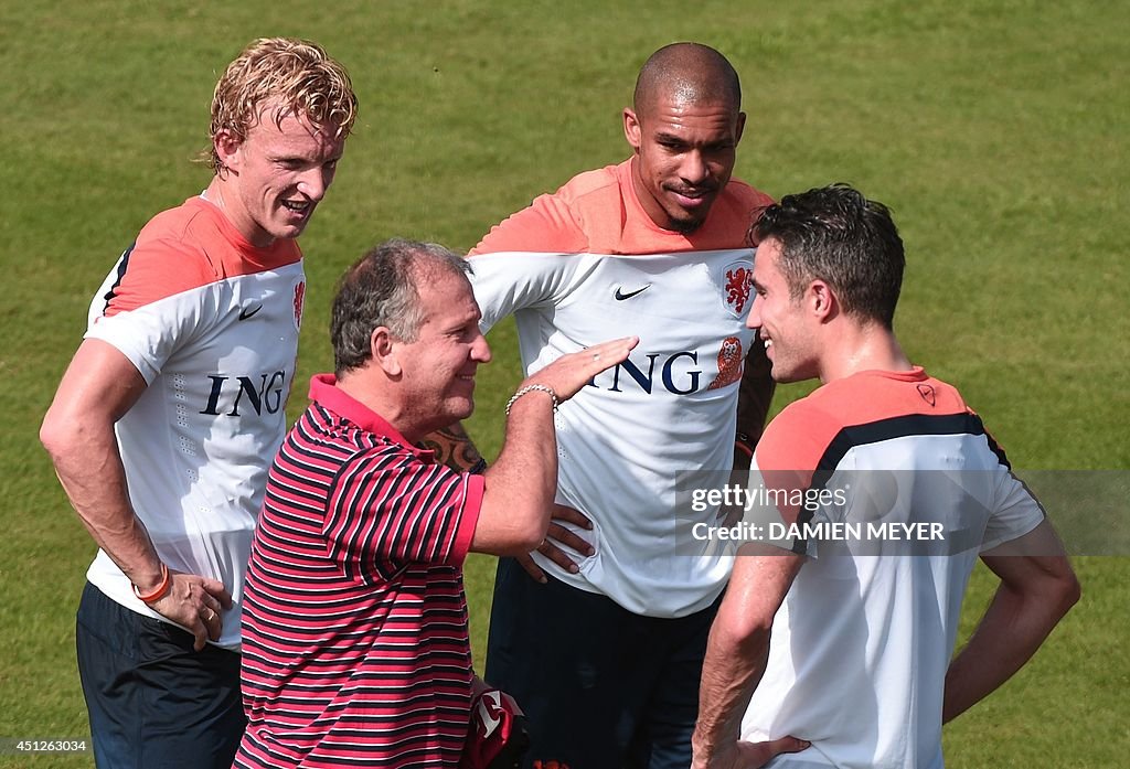 FBL-WC-2014-NED-TRAINING