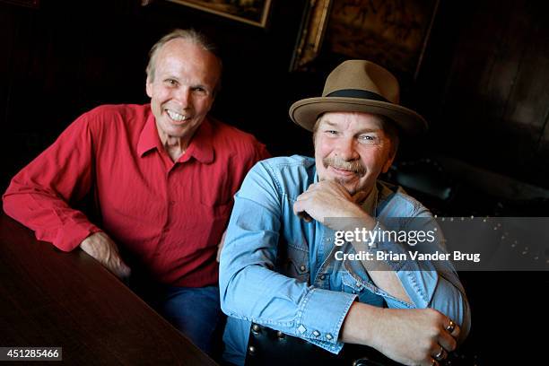182 Dave Alvin And Phil Alvin Photos & High Res Pictures - Getty Images