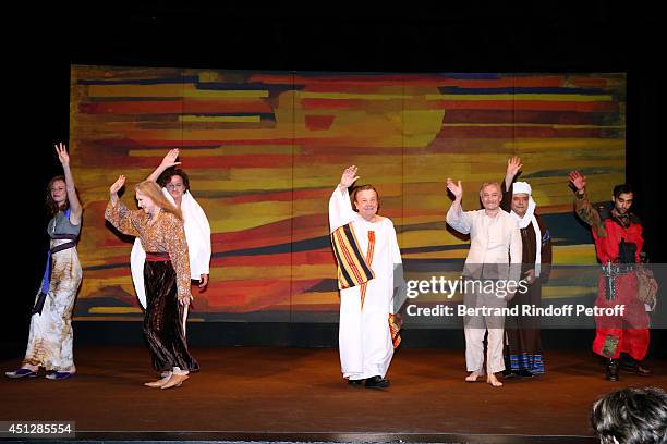 Celine MartinSisteron, Mathias Marechal, Marina Vlady, Marcel Marechal, Emmanuel Dechartre and Michel Demiautte hi the public at the end of 'Le...