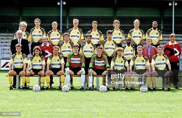 Mart Minten, Bert Spee, Jos Rutten, Eric Teeuwen, Pieter van Leenders, Harold Derix, Roger Polman, Mario Pique Manager Wiel Teeuwen, Medic Ton van...