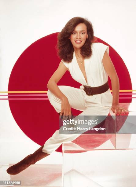 Singer Marilyn McCoo poses for a portrait in 1981 in Los Angeles, California.