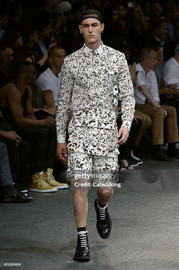 Givenchy - Mens Spring 2015 Runway - Paris Menswear Fashion Week