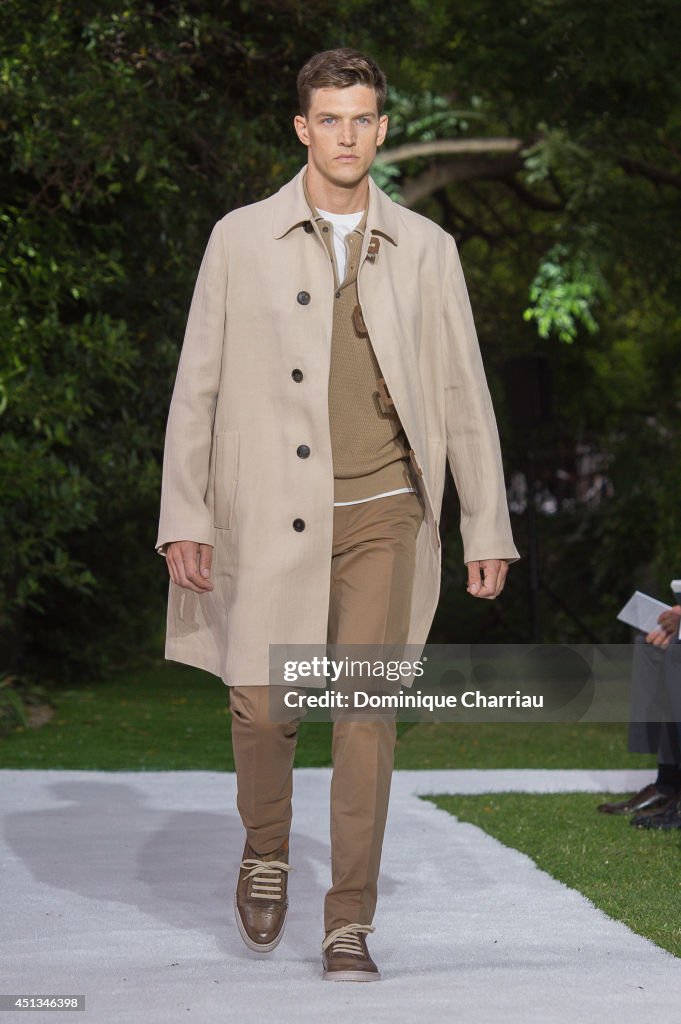 Berluti :  Runway - Paris Fashion Week - Menswear S/S 2015