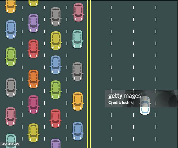 ilustraciones, imágenes clip art, dibujos animados e iconos de stock de embotellamiento en la carretera - vista cenital