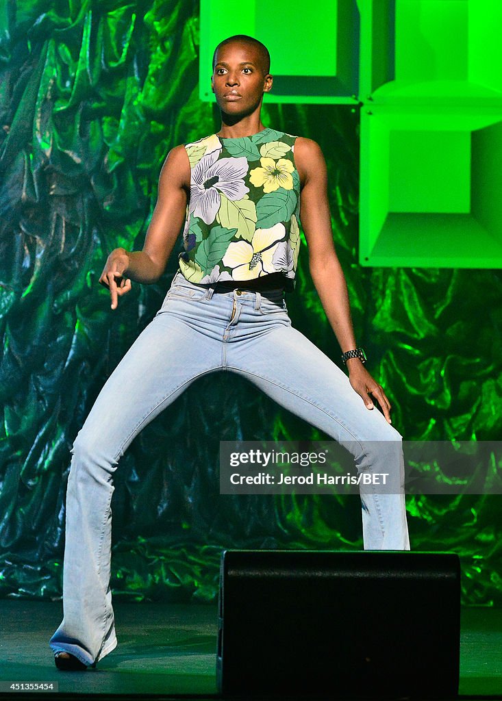 2014 BET Experience At L.A. LIVE - ComicView Live!