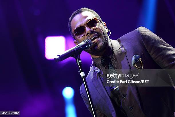 Singer Maxwell performs onstage at the Maxwell, Jill Scott, Marsha Ambrosius and Candice Glover concert during the 2014 BET Experience At L.A. LIVE...