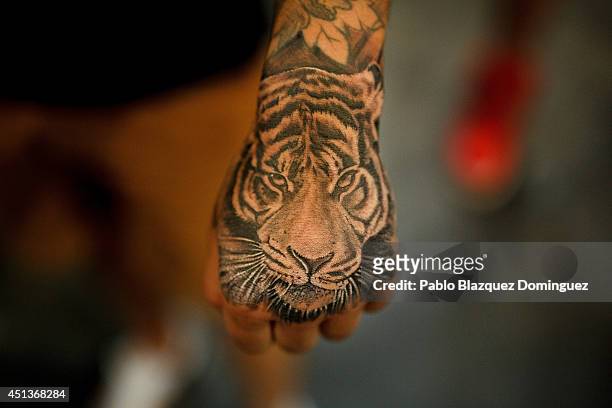 376 Tiger Tattoo Photos and Premium High Res Pictures - Getty Images