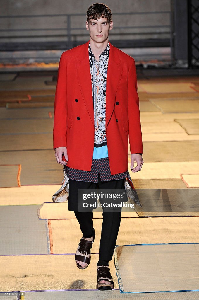 Cerruti - Mens Spring 2015 Runway - Paris Menswear Fashion Week