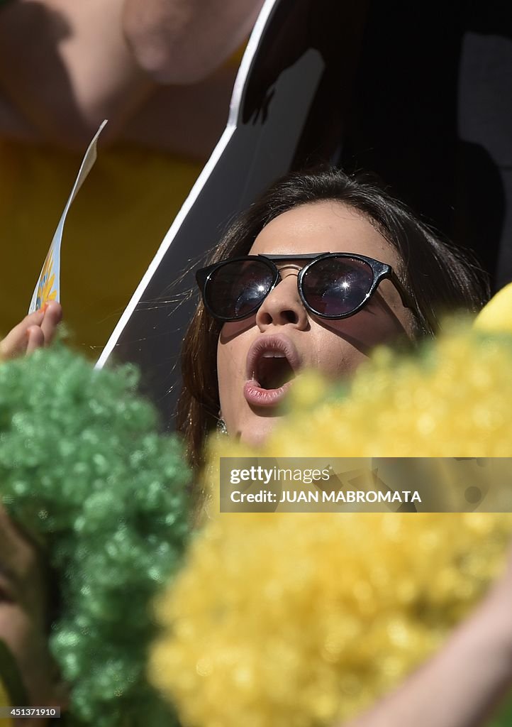 FBL-WC-2014-MATCH49-BRA-CHI-FANS