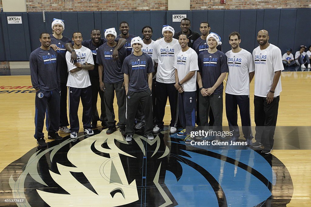 Dallas Mavericks host annual "Turkey Dunk"