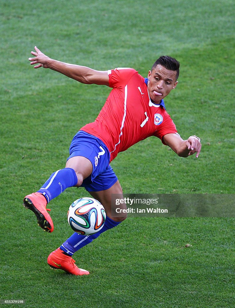 Brazil v Chile: Round of 16 - 2014 FIFA World Cup Brazil