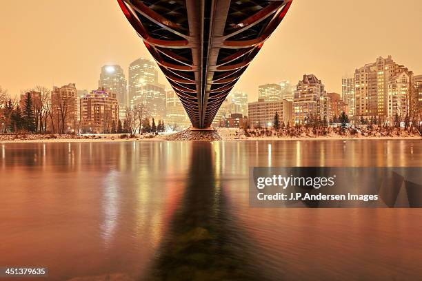 under the peace bridge, calgary - calgary stock-fotos und bilder