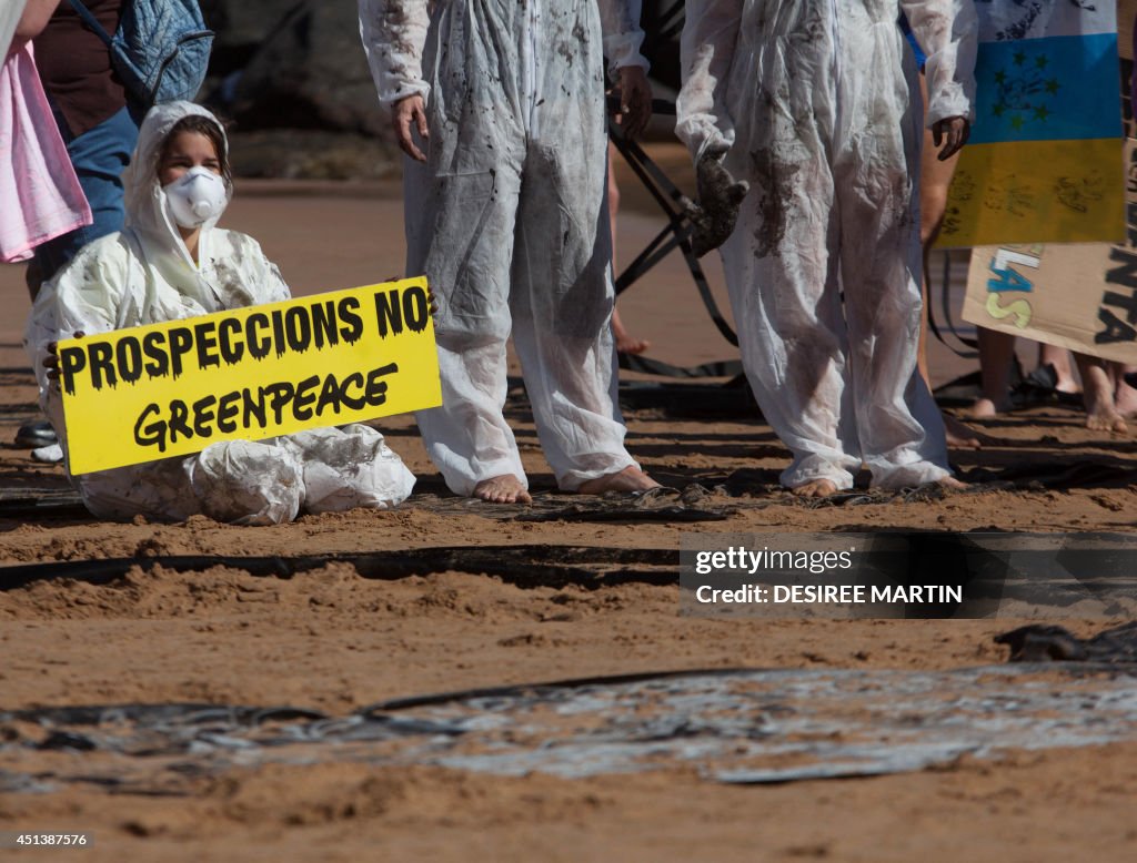 SPAIN-ENVIRONMENT-OIL-DEMO