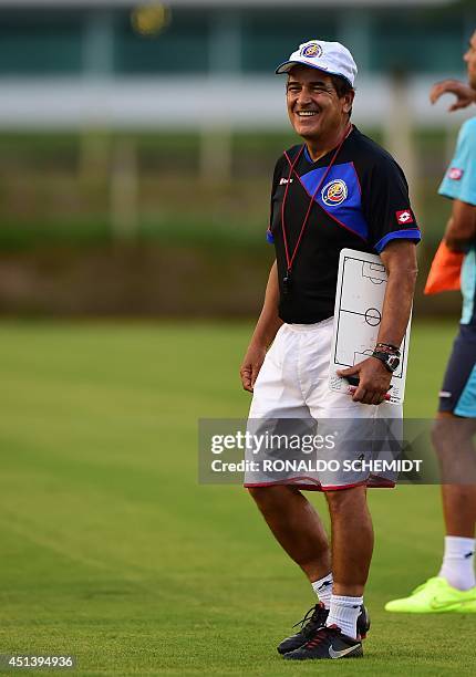 Costa Rica's Colombian coach Jorge Luis Pinto attends a training session at the Wilson Campos training center in Recife on June 28 during the 2014...