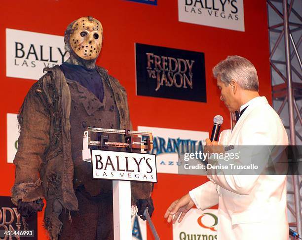 Emcee Jason 177 Jason Voorhees Images Stock Photos, High-Res Pictures, and Images ...