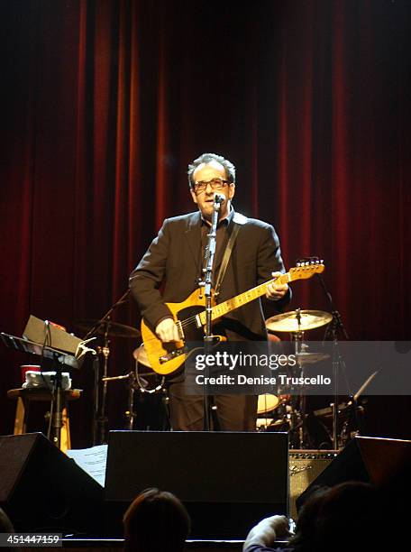 819 Elvis Costello 2003 Photos & High Res Pictures - Getty Images