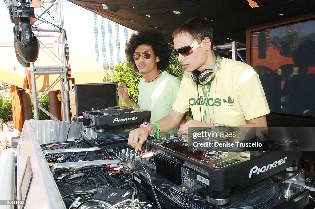 Heineken Thirst Studio Global Sessions Featuring DJ's CosmicSpaceMunkys, DJ Paul Oakenfold, DJ Inferno, Them Jeans and DJ Steve