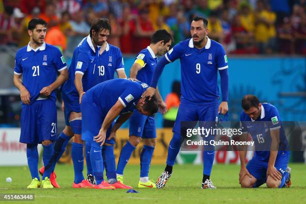 Konstantinos Katsouranis, Giorgos Samaras, Sokratis Papastathopoulos, Theofanis Gekas, Giorgos Karagounis, Konstantinos Mitroglou and Vasilis...