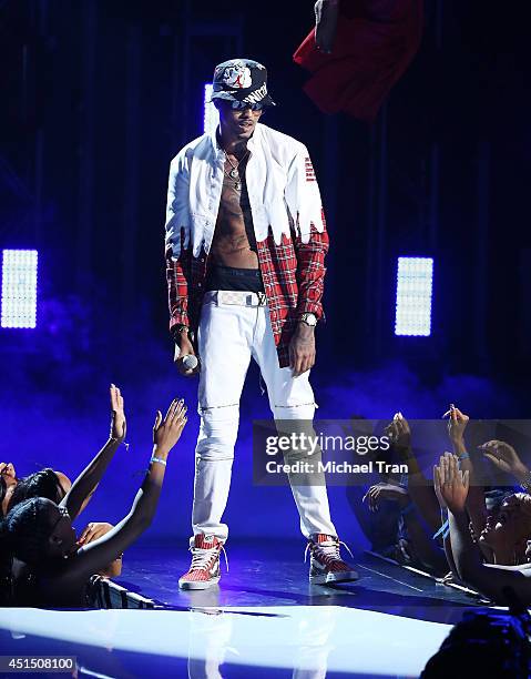 August Alsina performs onstage during the "BET AWARDS" 14 held at Nokia Theater L.A. LIVE on June 29, 2014 in Los Angeles, California.