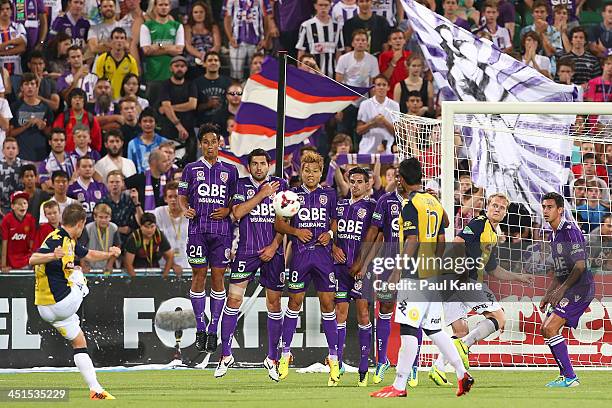 The Glory look to block a free kick on goal by Michael McGlinchey of the Mariners during the round seven A-League match between Perth Glory and the...