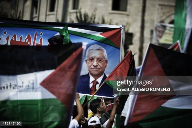 Hundreds of Palestinians attend a demonstration in support Palestinian leader Mahmud Abbas' bid for statehood recognition at the United Nations on...